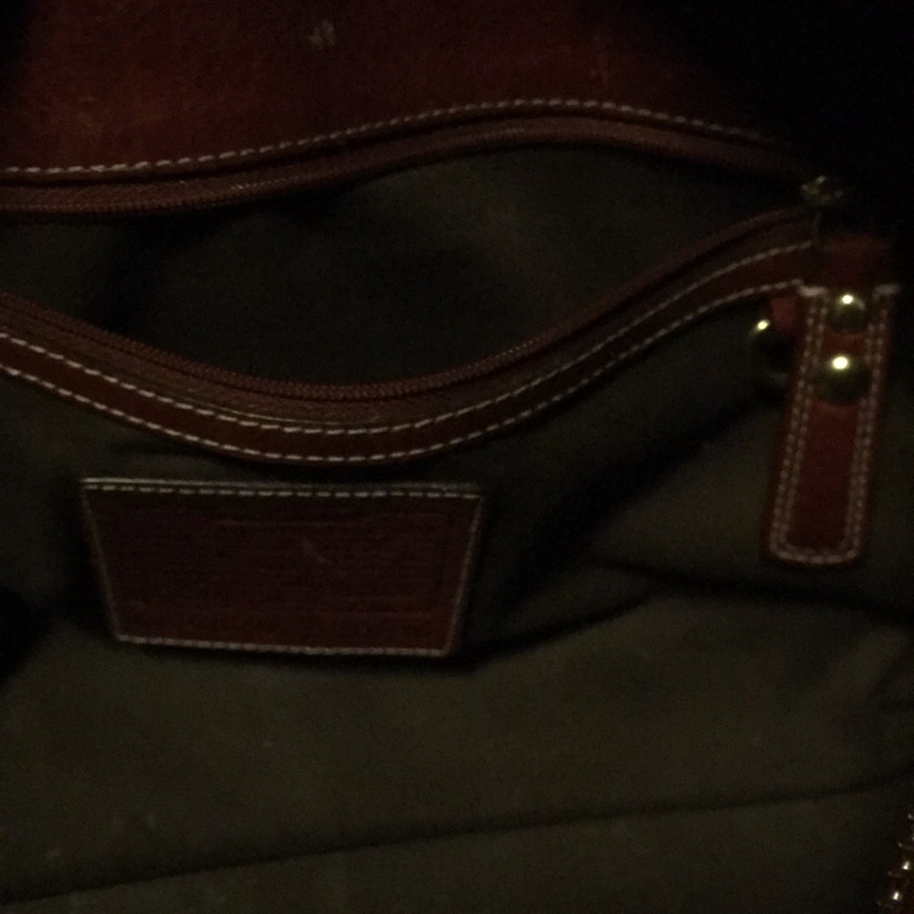 Coach expandable buckle should bag. Tobacco color - Picture 4 of 8